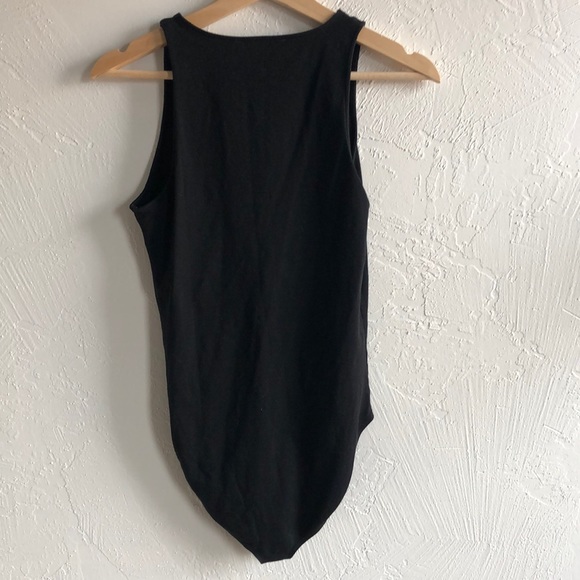 Express✨One Eleven Cutouts Bodysuit - Picture 4 of 7